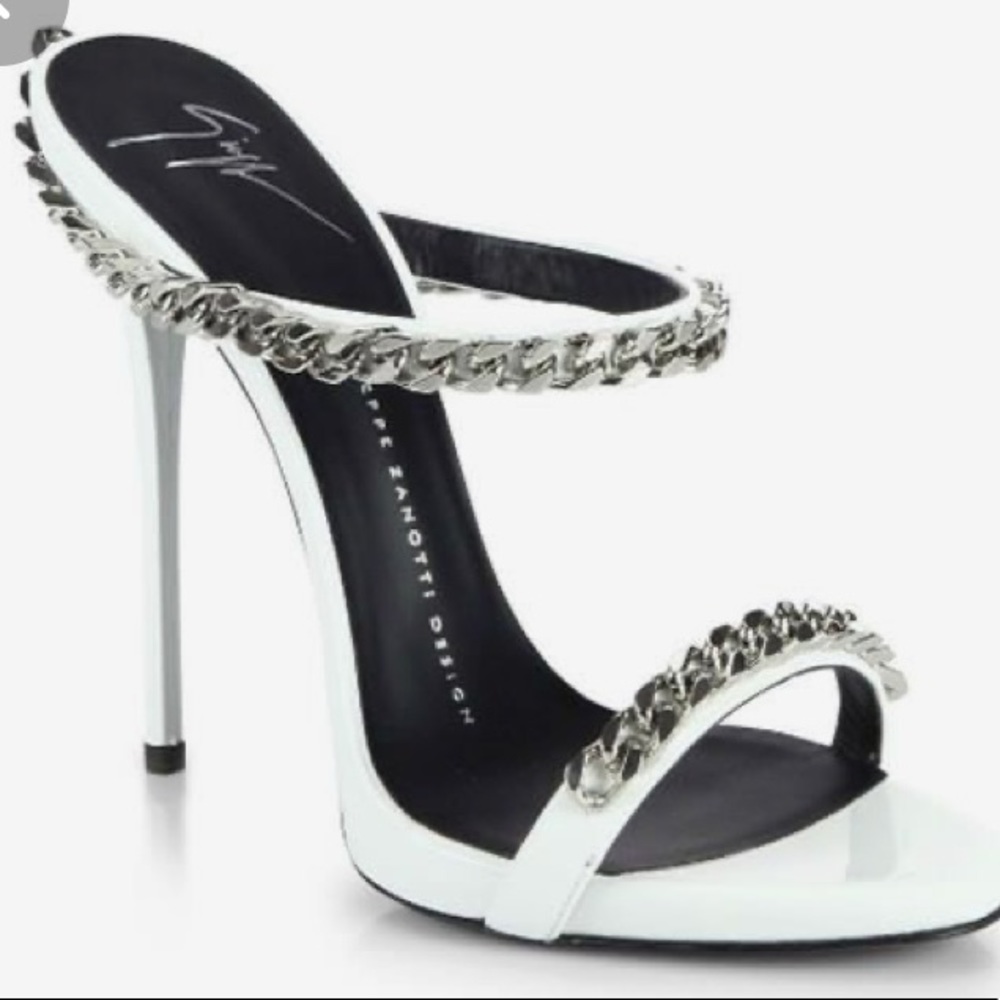 Giuseppe Zanotti Chain Sandal - size 6
